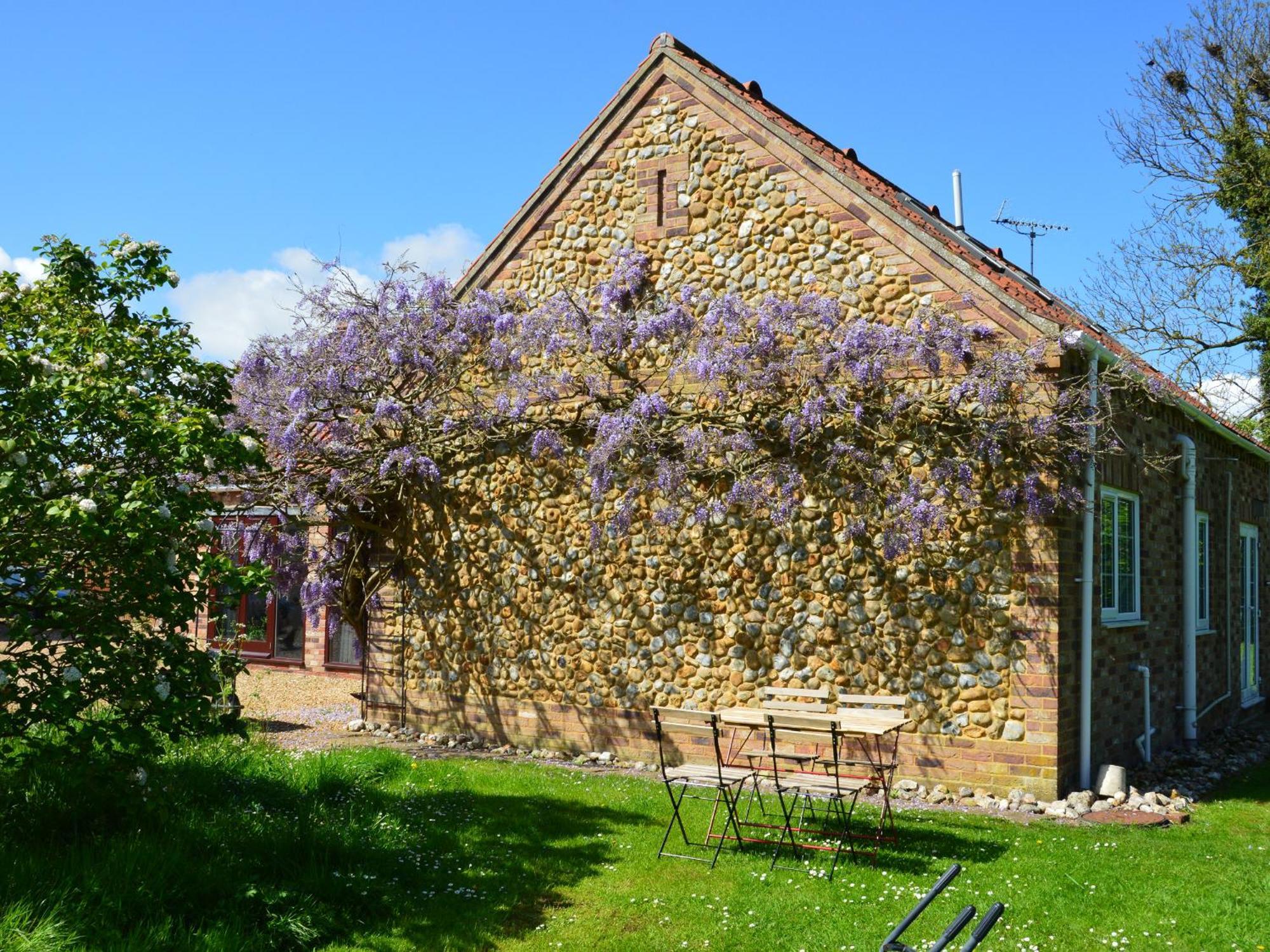 Wisteria Cottage Gayton  Ngoại thất bức ảnh